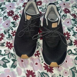 Black Roxy Tennis shoes